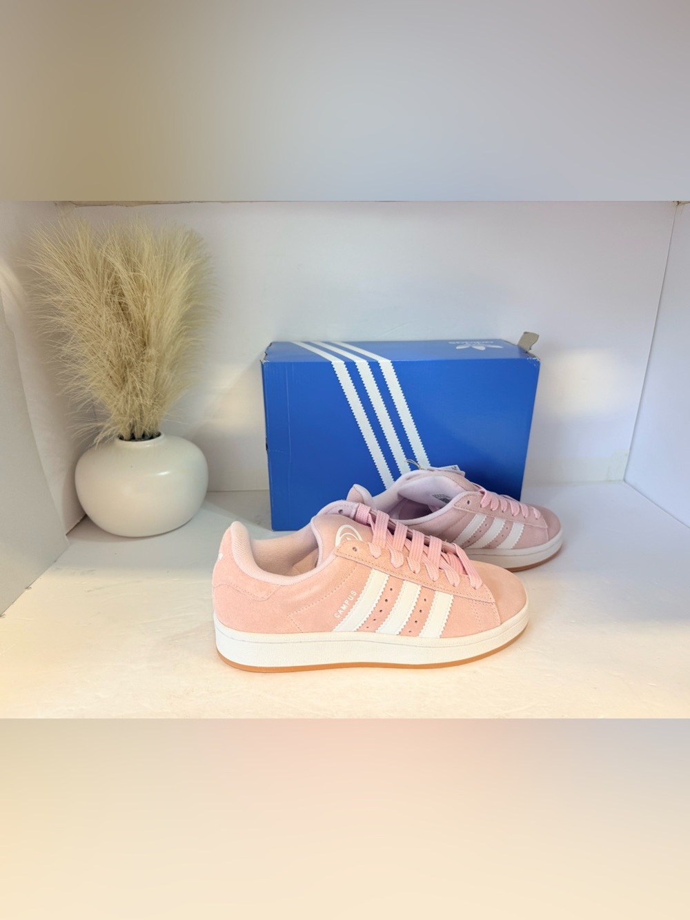51. adidas Women’s Pink Campus 6.5 y or 8 women - Picture 3 of 5
